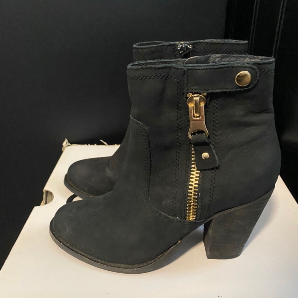 Aldo Booties black Size 6